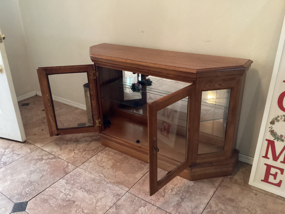 2 door entry table Sandmann Auction