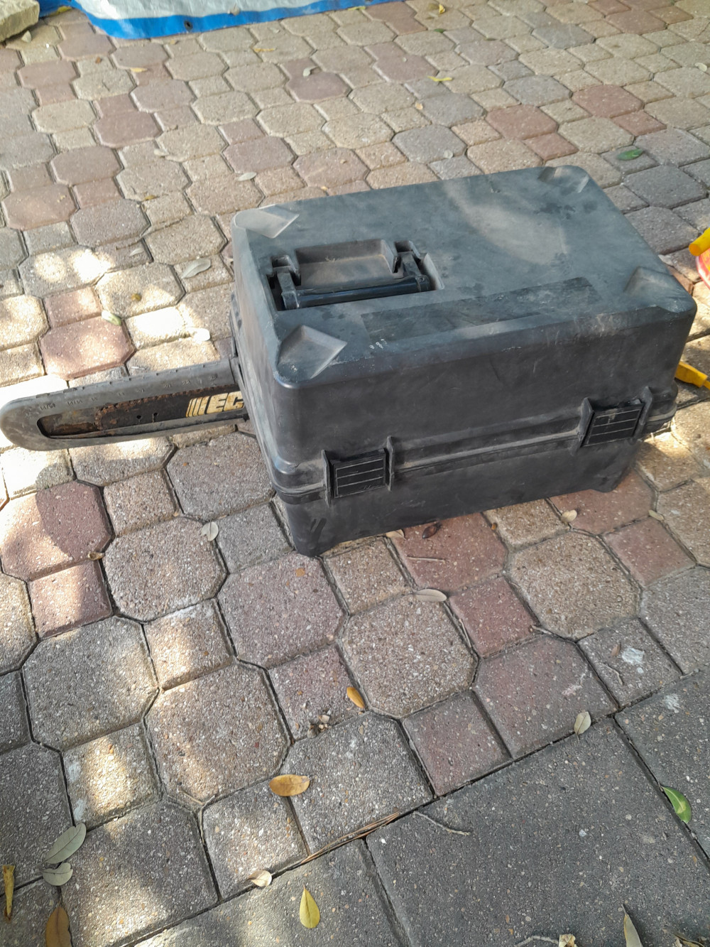 Lot 9198b pro climbing chainsaw Swico Auctions