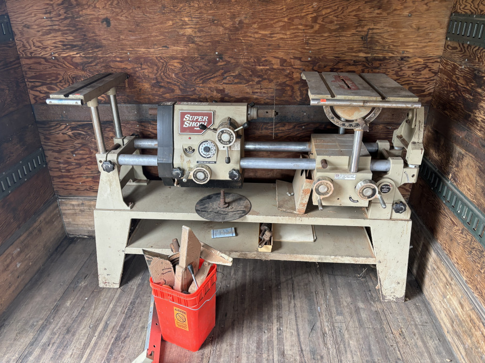 Super shop wood worker - Swico Auctions