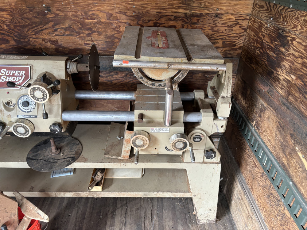 Super shop wood worker - Swico Auctions