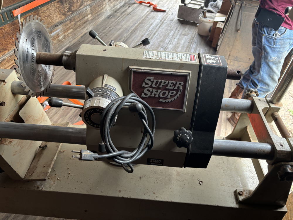 Super shop wood worker - Swico Auctions