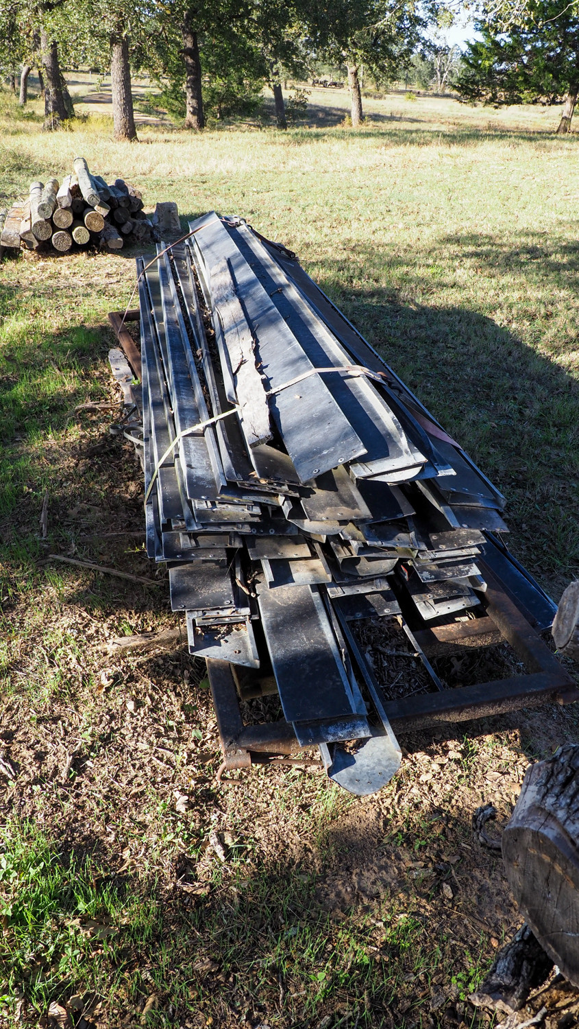 Galvanized runners - Swico Auctions