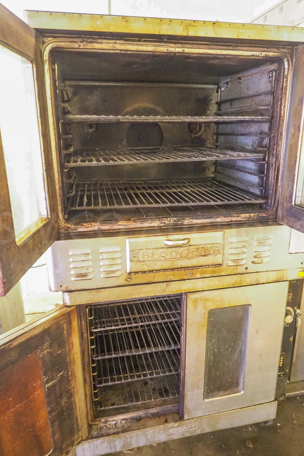 2 Ovens Swico Auctions