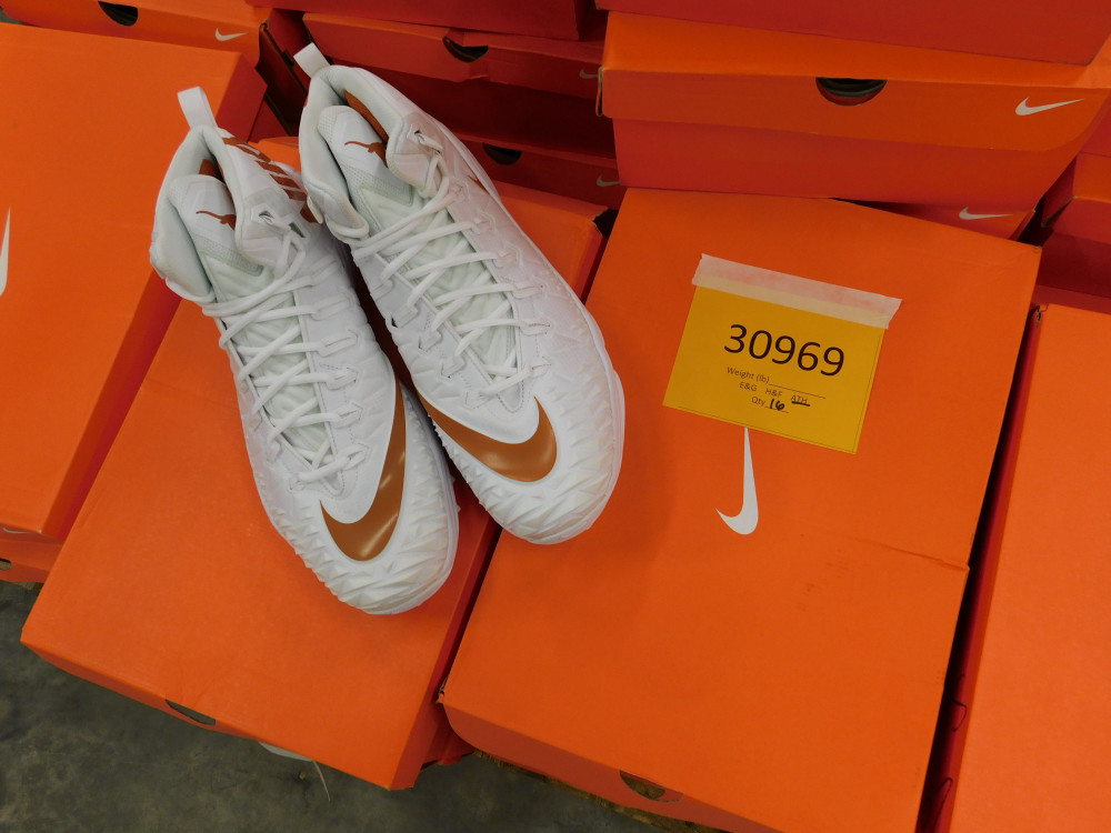 nike hypervenom phantom 3 gold