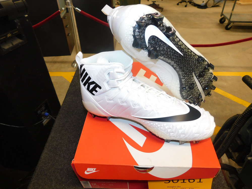 nike force savage varsity football cleats