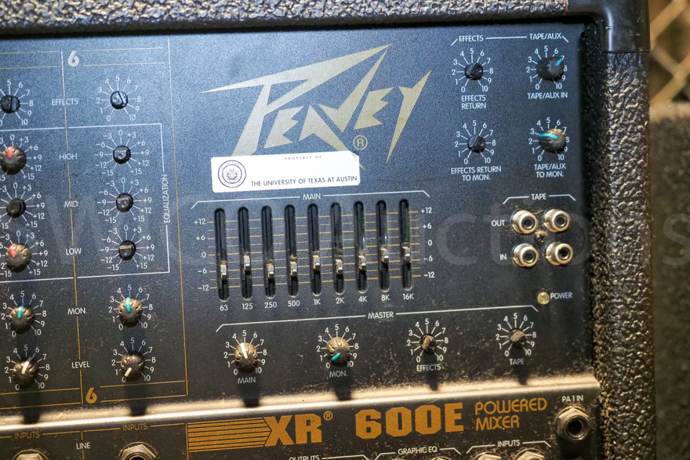 Peavey XR 600E powered mixer Swico Auctions