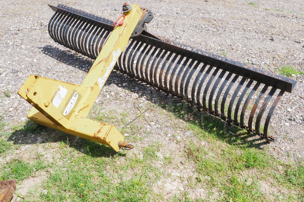 Armstrong Ag 8’ rake Swico Auctions
