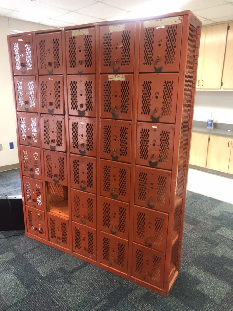 Four sets of lockers Swico Auctions
