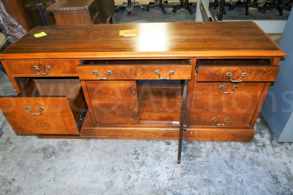 Credenza unit Swico Auctions